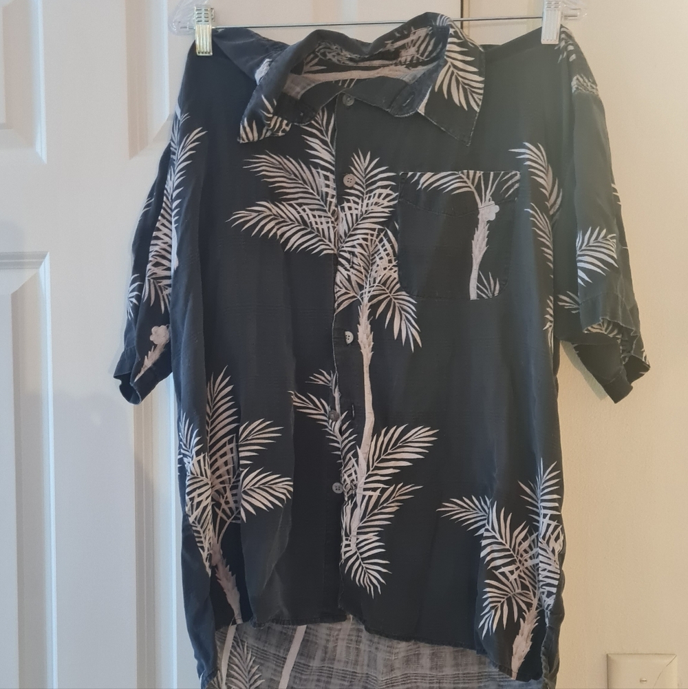 Van Heusen Black and White Palm Print Shirt